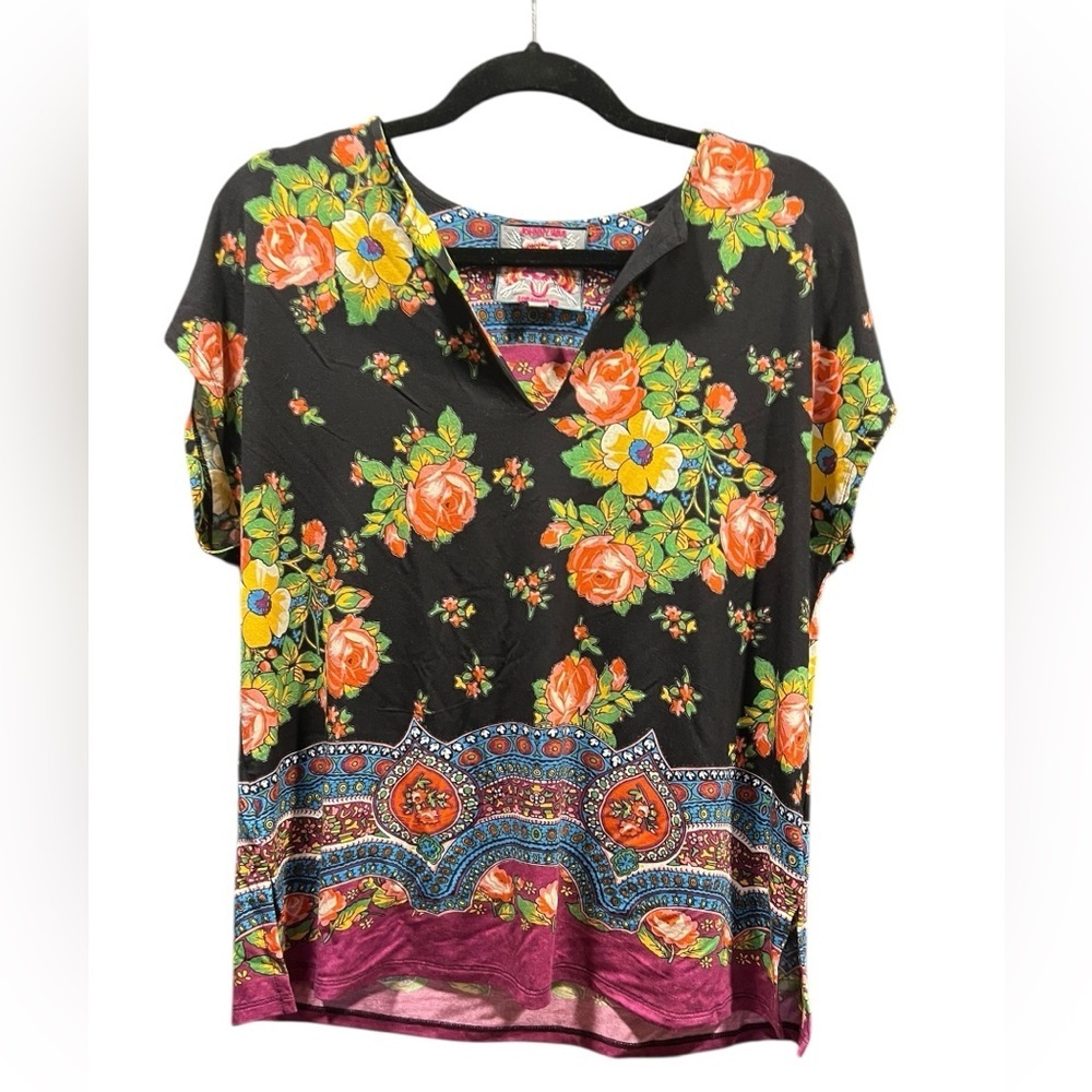 Johnny Was The Janie Favorite Dolman top with a floral print .Size Medium